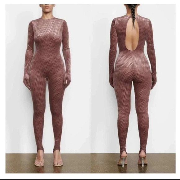Skims Stirrup Velvet Catsuit, size S - Picture 2 of 8